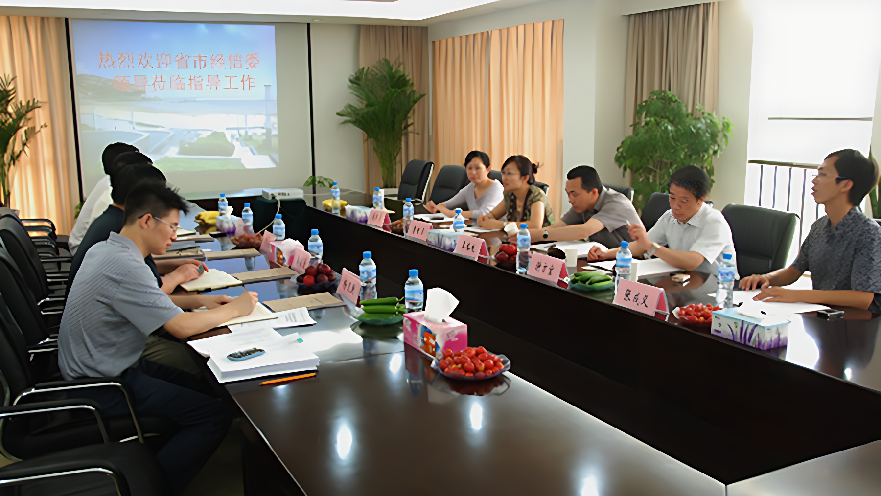 省經(jīng)信委領(lǐng)導(dǎo)、專家對(duì)公司企業(yè)技術(shù)中心進(jìn)行現(xiàn)場(chǎng)考察